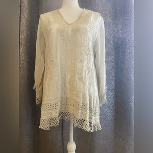 Preowned JADE Johnny Was SZ M Medium Cream Ivory Embroidered Rayon Top Blouse
